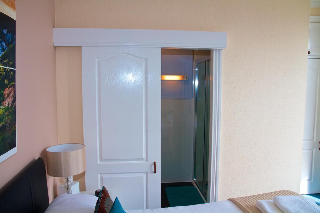 Guest house Southville
